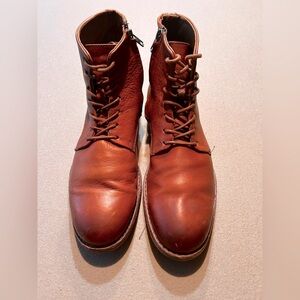 Frye Men's Chris Lace Up Leather Boots Tan Side Zip Boots great condition!​